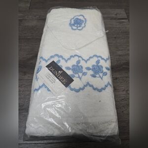 Vintage Dundee Towel Set Decorative 3 Piece New In Package Dead Stock